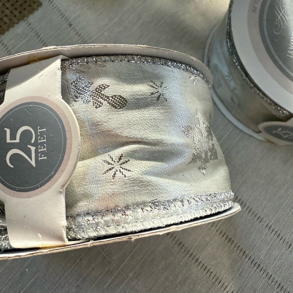 Silver Ribbon Set - Picture 2 of 3